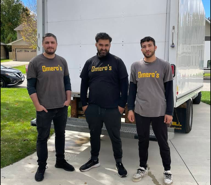 Omero's moving team